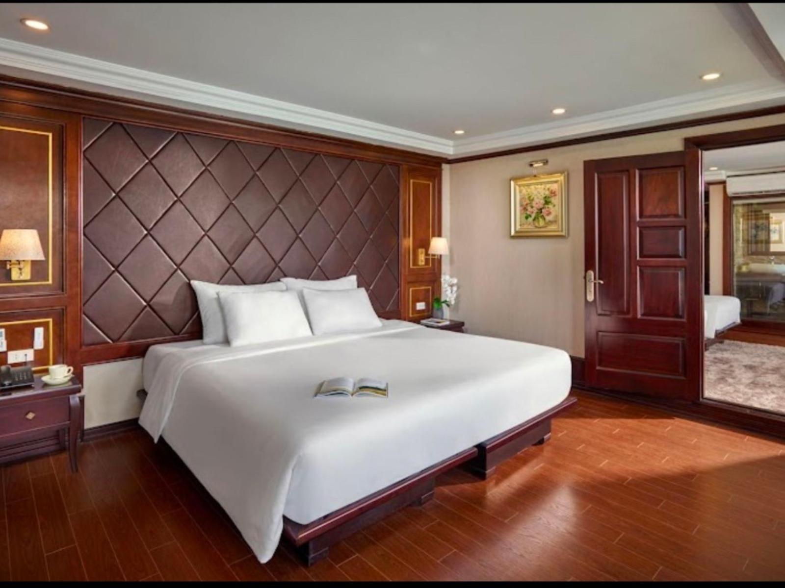 Halong Luxury Cruise Hotel Hạ Long-öböl Kültér fotó