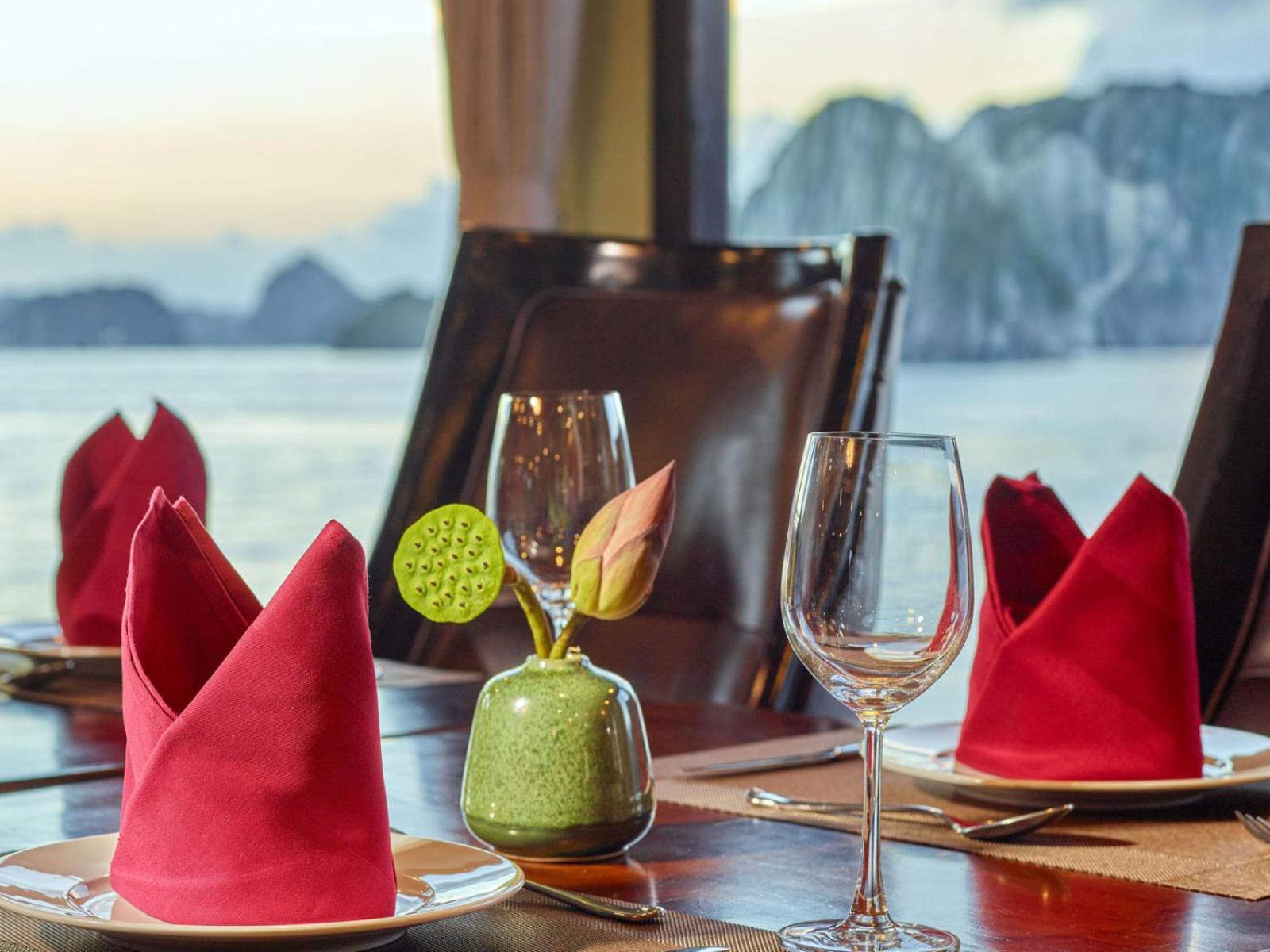 Halong Luxury Cruise Hotel Hạ Long-öböl Kültér fotó